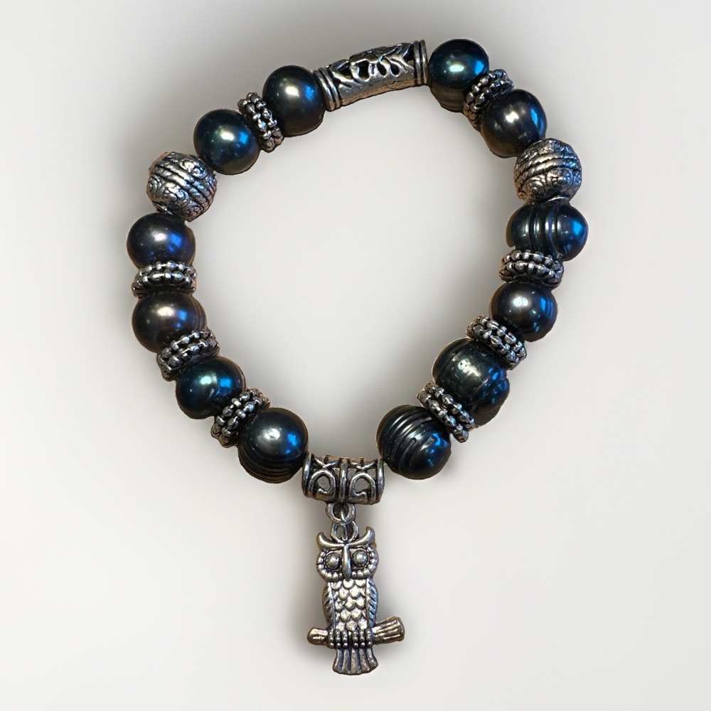 Iridescent Dark Blue Beaded Stretch Bracelet Silver Tone Owl Charm Detailed